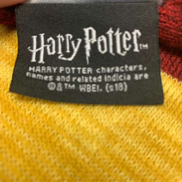 Harry Potter Gryffindor Unisex Scarf XL Long #R533 - Picture 5 of 6